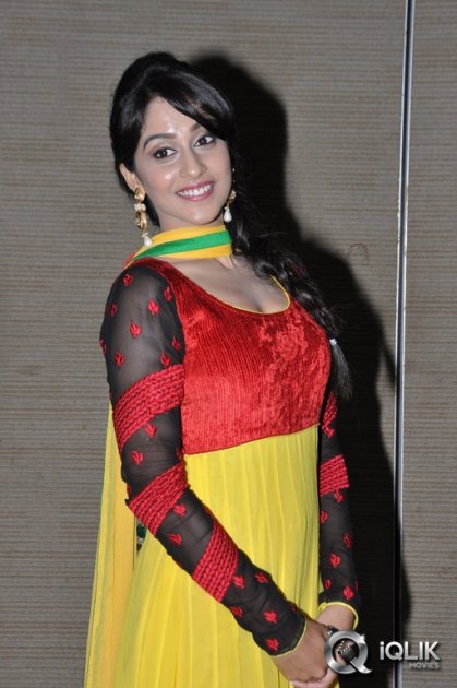Regina-Cassandra-at-Love-You-Bangaram-Audio-Launch